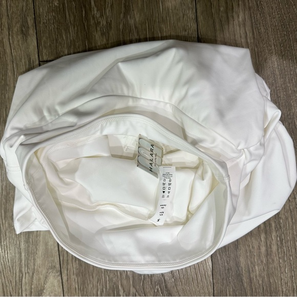 Halara White High Waisted Ruched Bodycon Mini Skirt - Size XS (NWT) ✨ - Picture 7 of 13